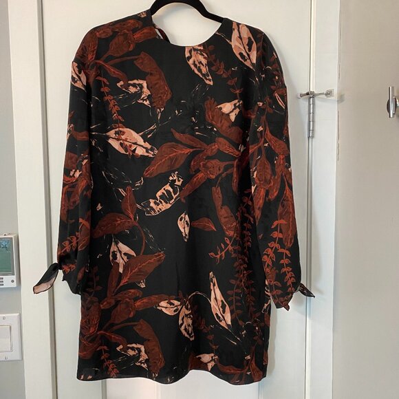 Aritzia Wilfred Charpont Crepe dress BNWT - Picture 1 of 14